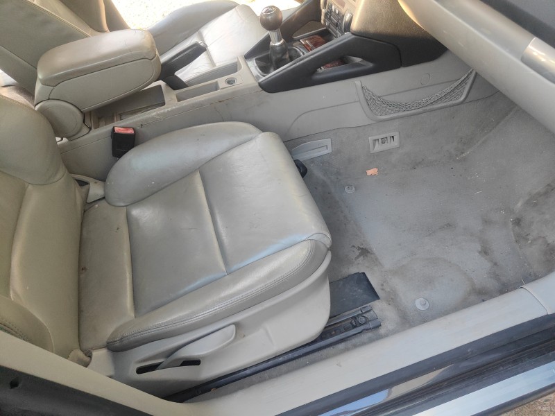 Déplacement pour un nettoyage intérieur pressing des moquettes, nettoyage et traitement des sièges en cuir à Martigues proche de Marseille.