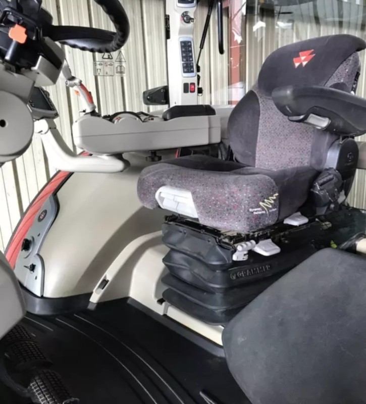 nettoyage intérieur extérieur de véhicule industriel et agricole à Fos-sur-Mer proche de Martigues