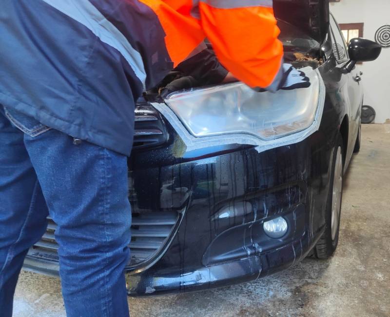 Un nouvel élève, Ben qui a choisi la formule formation rénovation des phares par polissage de Avignon proche de Arles.