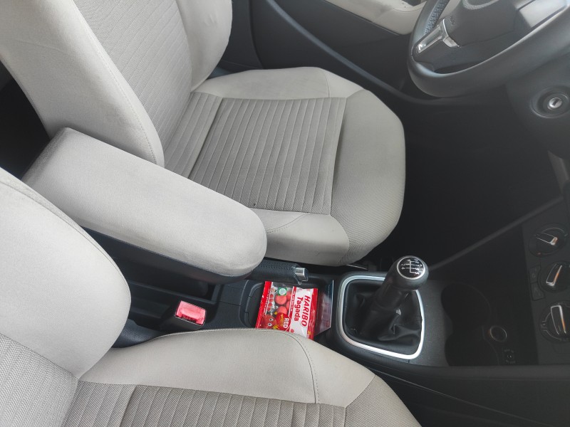 Nettoyage intérieur et pressing des sièges tissu sur Volkswagen Polo à Fos-sur-Mer