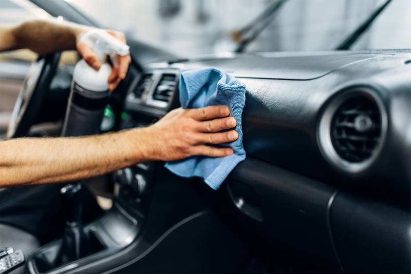 Faire nettoyer votre voiture à domicile avec des produits écologiques à Fos-sur-Mer et alentours