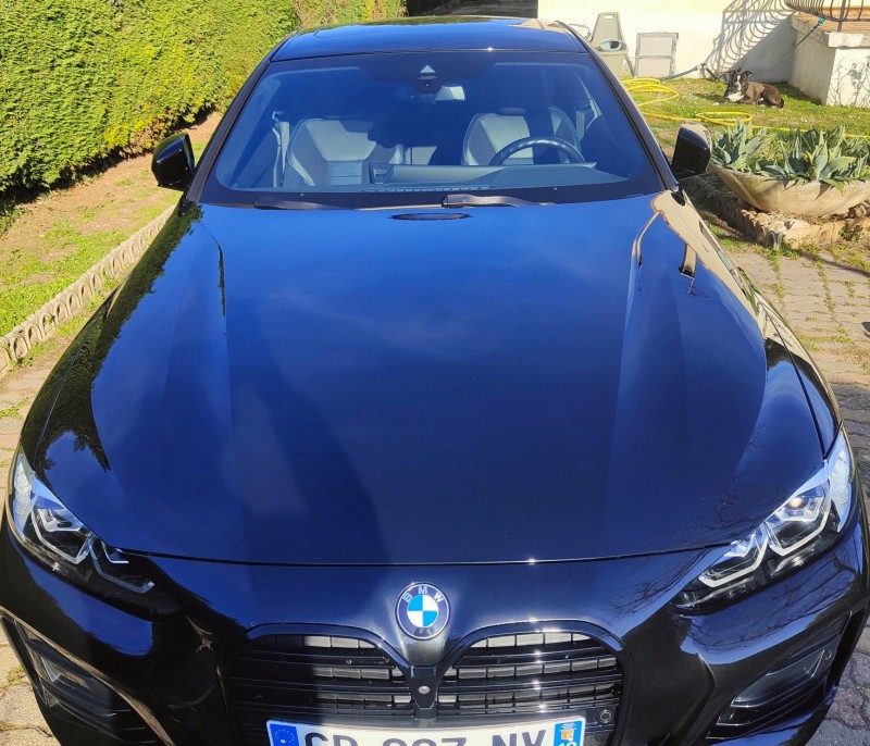 Polissage de la carrosserie et traitement céramique pour cette magnifique BMW noir micro rayé à Fos-sur-Mer proche de Aix-en-Provence.